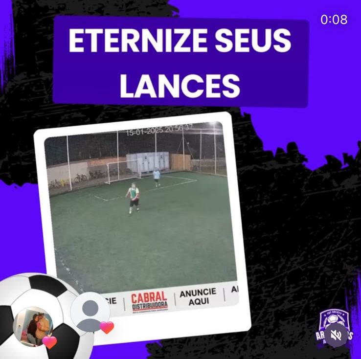 Imagem da câmera da quadra gravando um lance do jogo